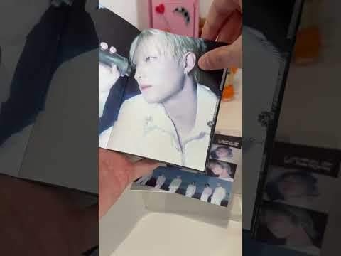 P1Harmony – 9th Mini Album [UNIQUE] (Light Keyring Ver.)