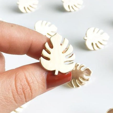 Monstera Leaf Lapel Pin - Mostly K-pop